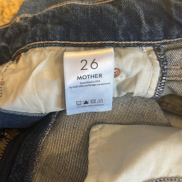 MOTHER | the dutchie shorts | running with scissors size 26 - Picture 5 of 6